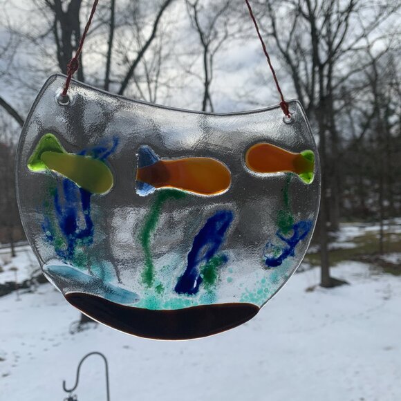#8660 FUSED GLASS FISH BOWL  MULTI COLOR FISH  SUN CATCHER - Picture 5 of 5